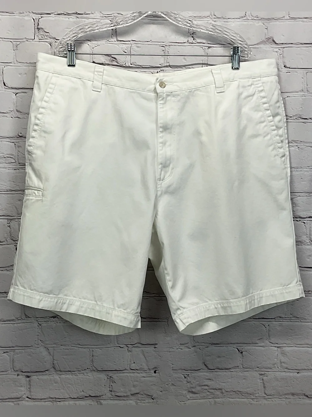 Dockers Shorts Men's Size 42 White Athleisure Casual Vacation Travel 100% Cotton